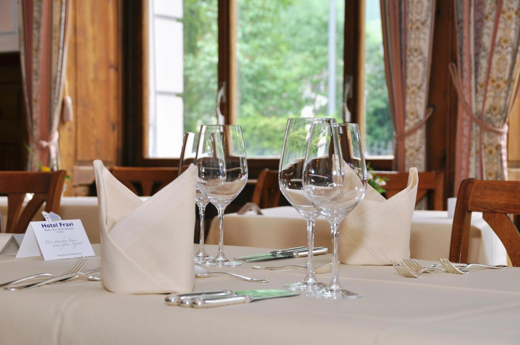 Hotel Fravi Андер Экстерьер фото
